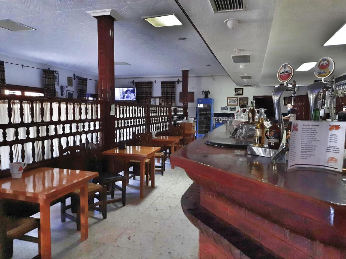 Hostal Gran Capitan Bargas Exterior photo